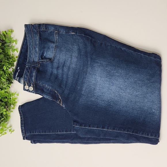 Maurices M Jeans Super Soft Mid Rise Double Button Jeggings - Picture 6 of 11